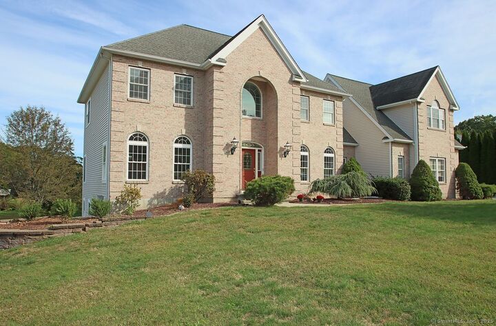 Property Photo:  31 Valley View Court  CT 06489 