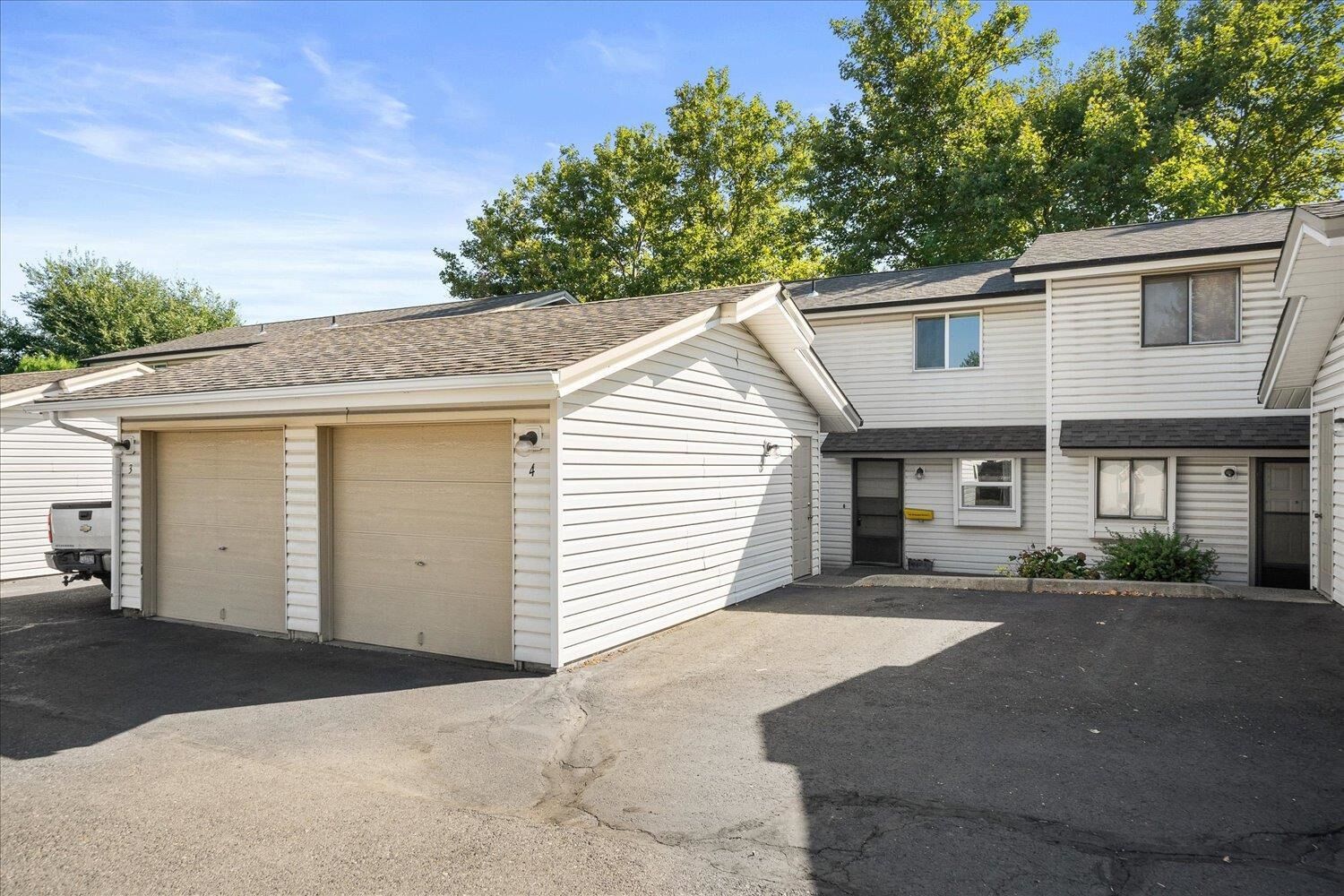 Property Photo: 7878 N Wilding Dr #4 WA 99208