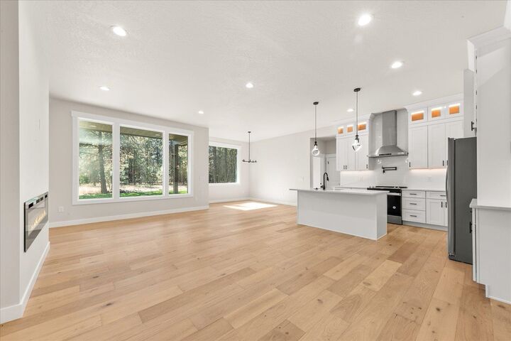 Property Photo:  6478 Sheneen Ct  WA 99026 