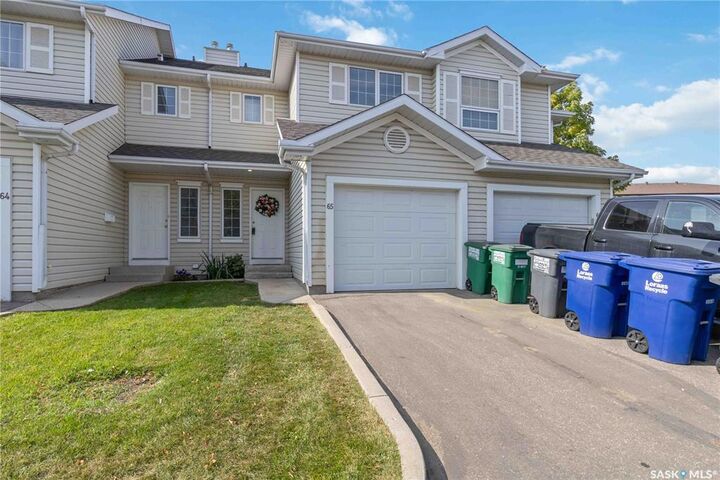 Property Photo:  110 Keevil Crescent 65  SK S7N 4N8 
