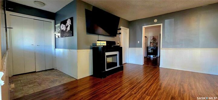 Property Photo:  1326 2nd Street  SK S4A 0M4 