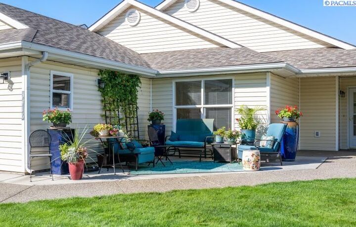 Property Photo: 3416 S Irby St WA 99337