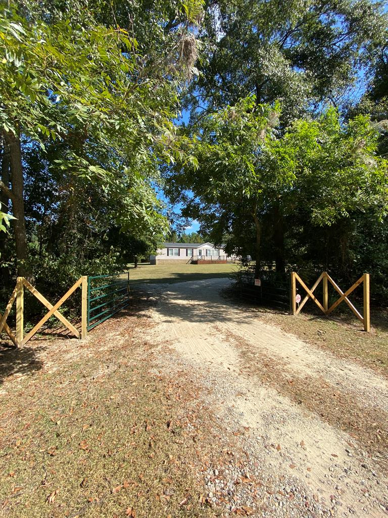 Property Photo:  1136 Cut Rd  GA 31716 
