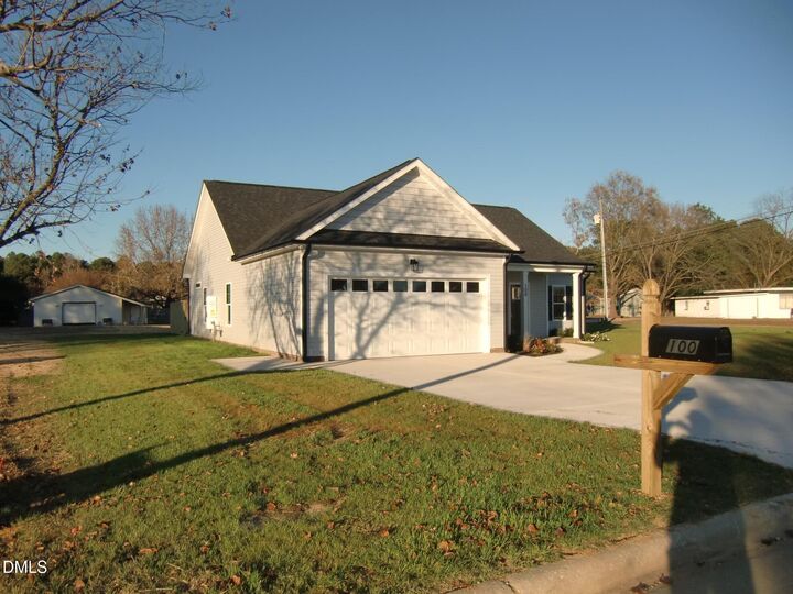 Property Photo:  100 Covington Lane  NC 28334 