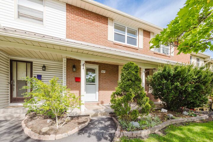 Property Photo: 201 North Park Street H ON K8P 4T9