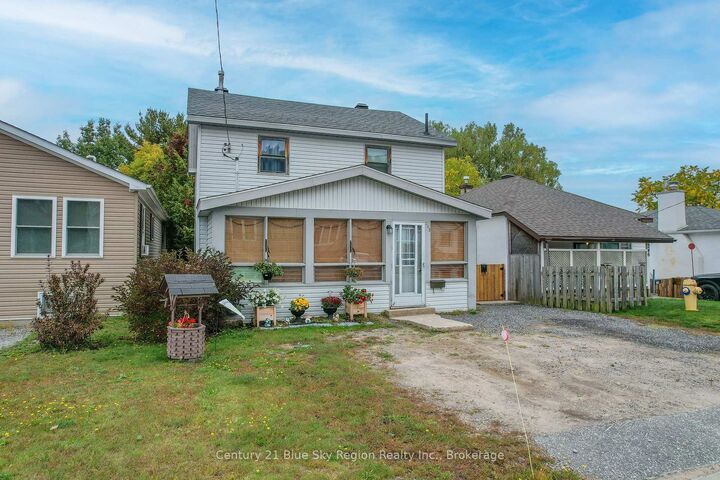 Photo de la propriété:  242 Princess Street E  ON P1B 1P9 