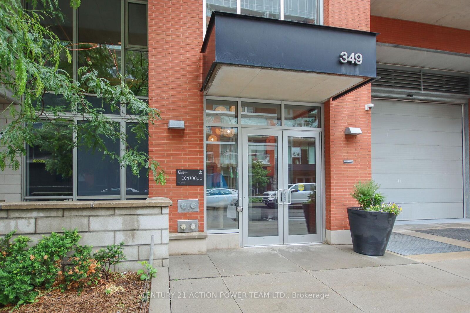 Photo de la propriété:  349 McLeod Street 827  ON K2P 0S1 