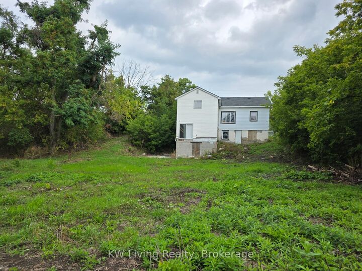 Property Photo: 301 Victoria Avenue ON L0K 1A0
