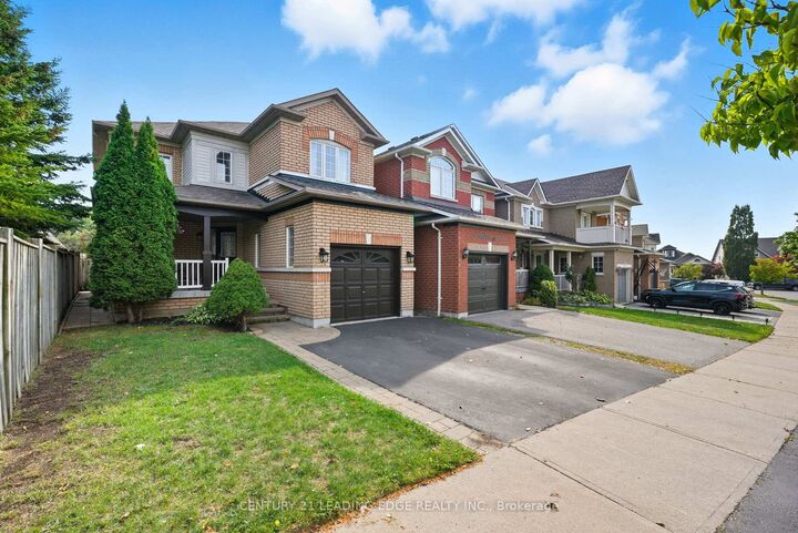 Photo de la propriété:  9 McCartney Avenue  ON L1R 2Y3 
