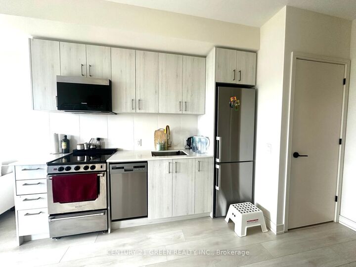 Property Photo:  8010 Derry Road 706  ON L9T 3L3 
