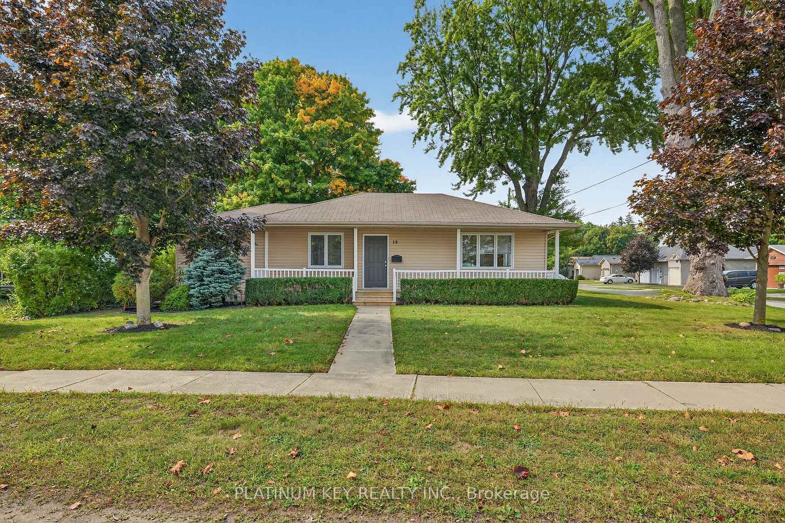Property Photo: 18 Richmond Street ON N7G 2Y8