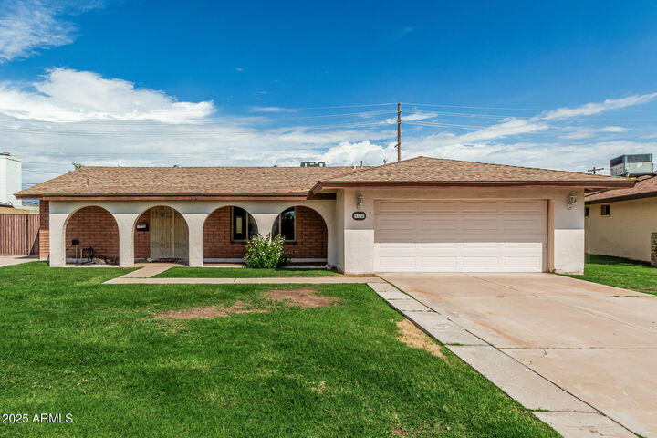 Property Photo:  4134 W Linger Lane  AZ 85051 