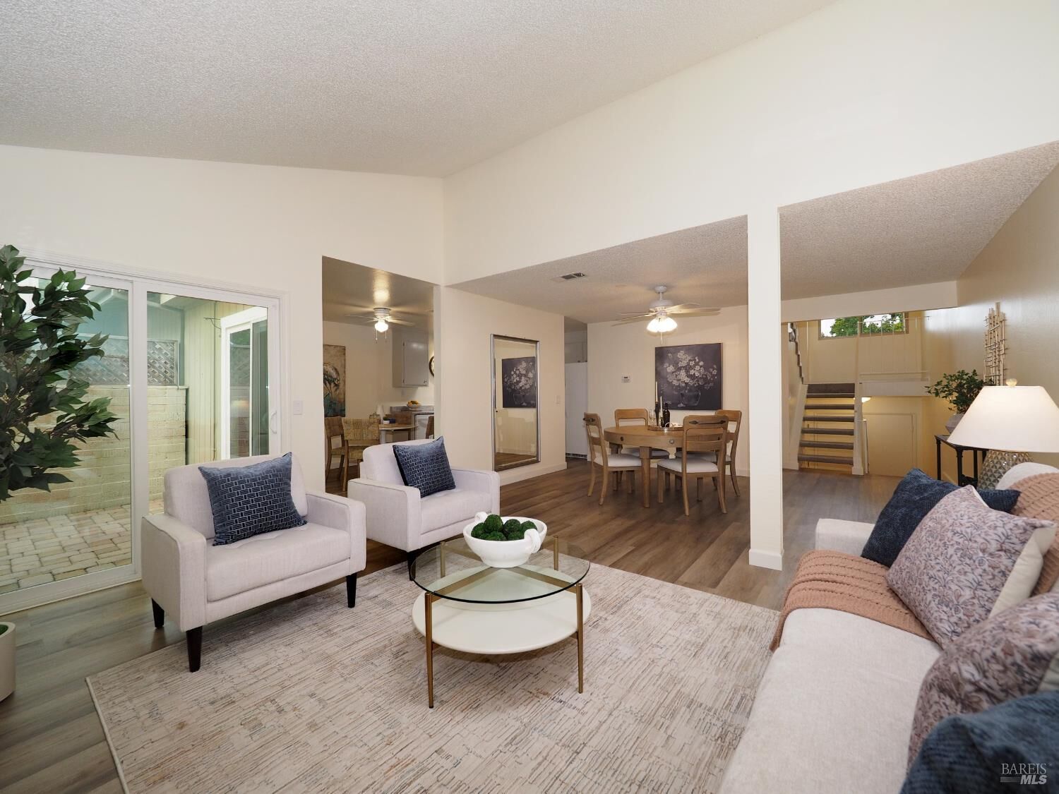 Property Photo: 3113 Luna Court CA 95405