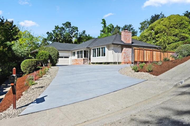 307 Sherri Court  Petaluma CA 94952 photo