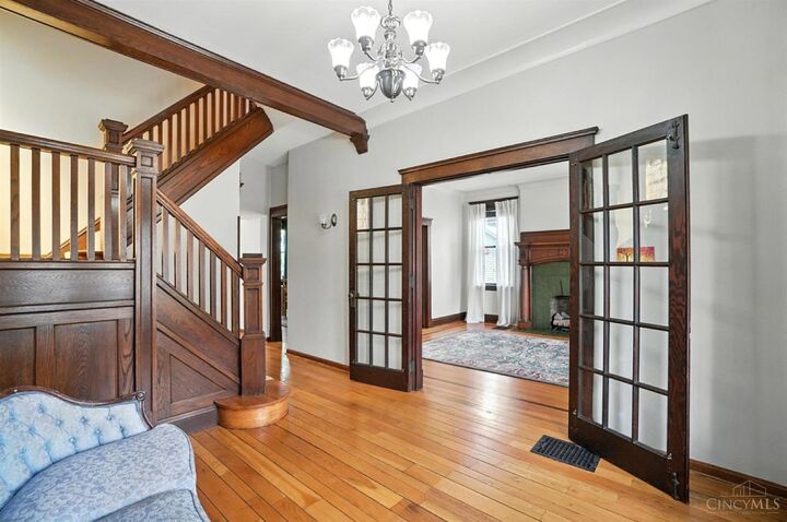 Property Photo: 2110 Cleneay Avenue OH 45212