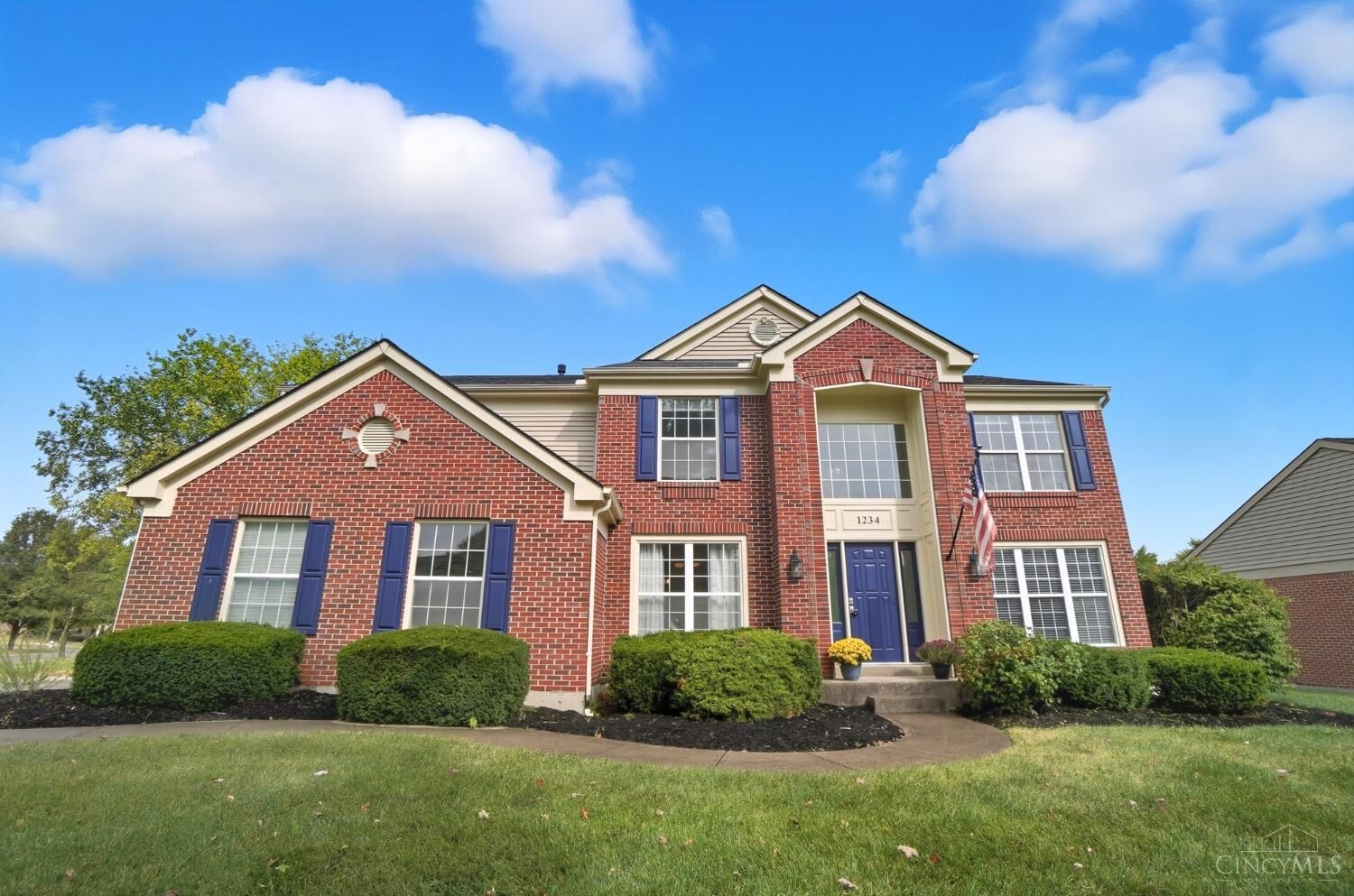 Property Photo:  1234 Chestnut Court  OH 45036 