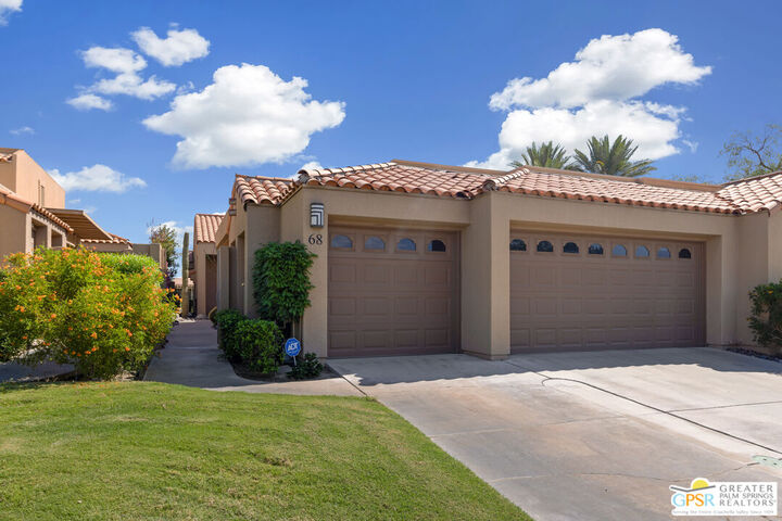 Property Photo: 68 Oak Tree Dr CA 92270