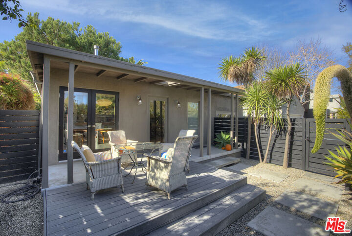 Property Photo:  3539 Greenwood Ave  CA 90066 