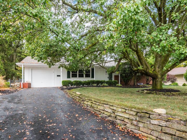 Property Photo: 2081 Fishinger Road OH 43221