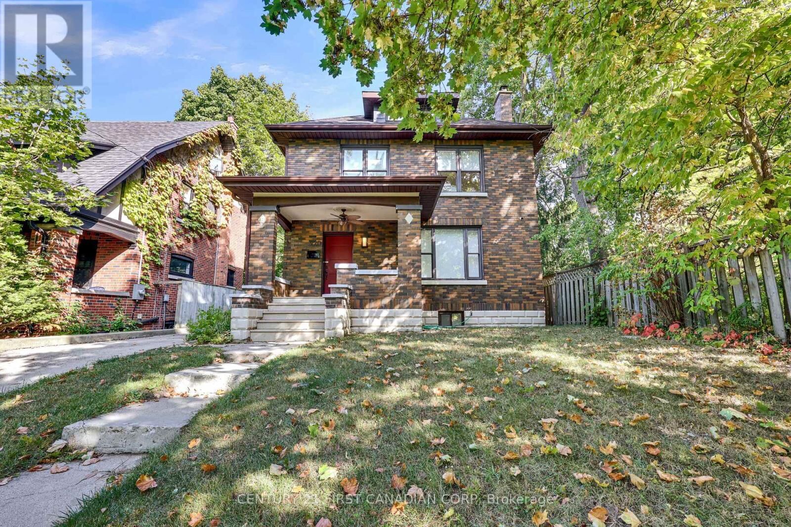Property Photo:  220 Regent Street  ON N6A 2G8 