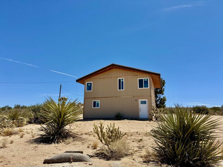 Property Photo:  61550 Jeraboa Road  CA 92561 