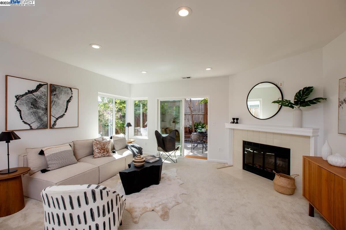 Property Photo:  158 Oak Park Dr  CA 94502 