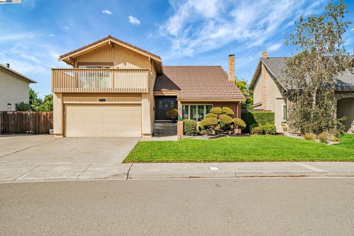 Property Photo:  3735 Oak Brook Ct  CA 94588 