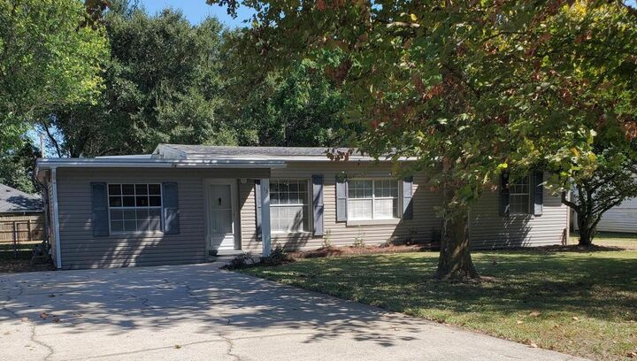 13 SE Pryor Road  Fort Walton Beach FL 32548 photo