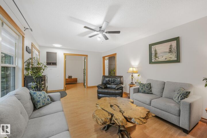 Property Photo:  135 Marion Drive  AB T8A 8A2 