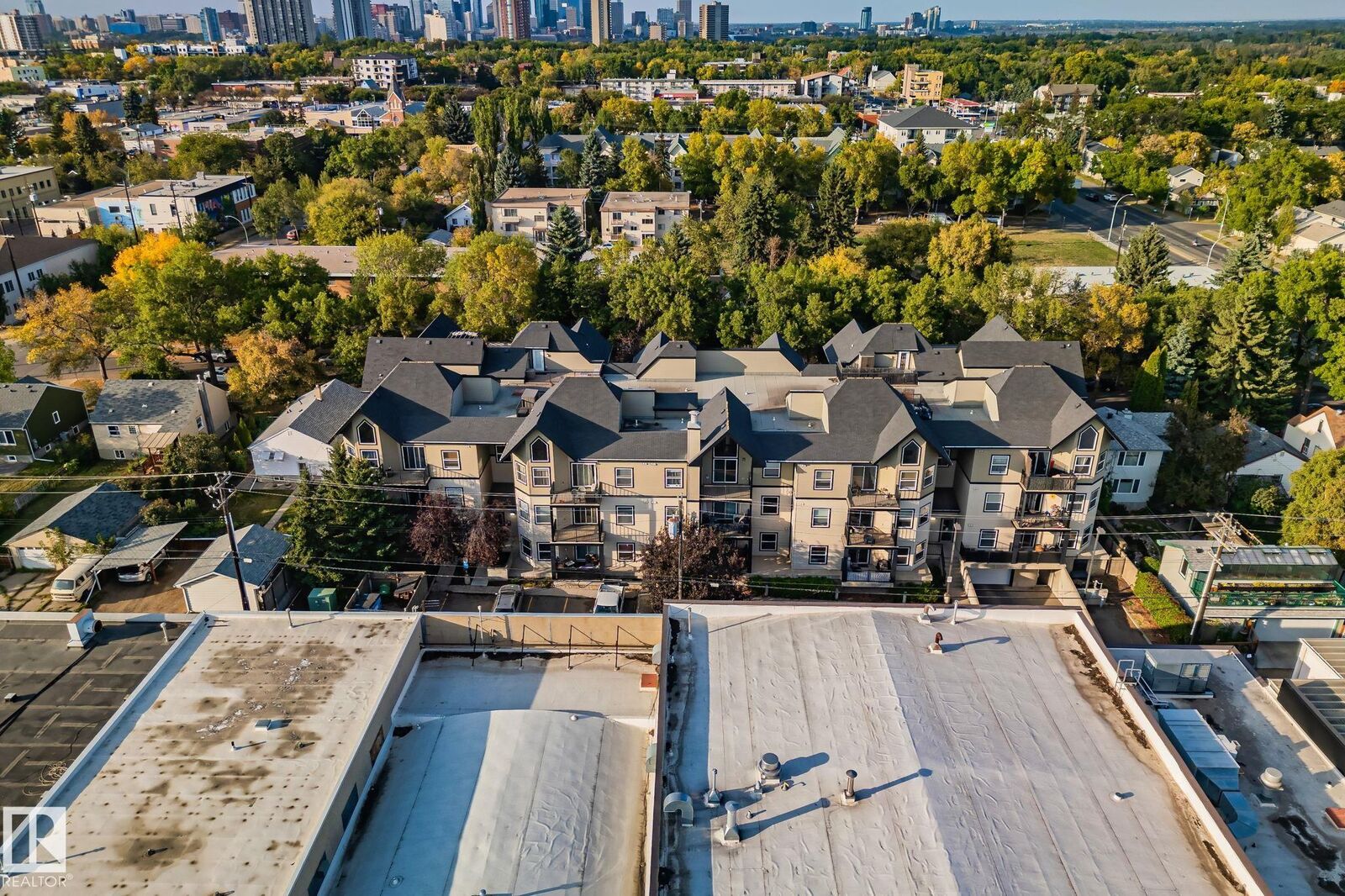 Property Photo: 9927 79 Avenue NW 207 AB T6E 1R3