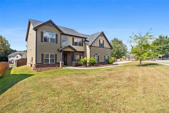 Property Photo:  2748 Village Park Drive E  GA 30294 