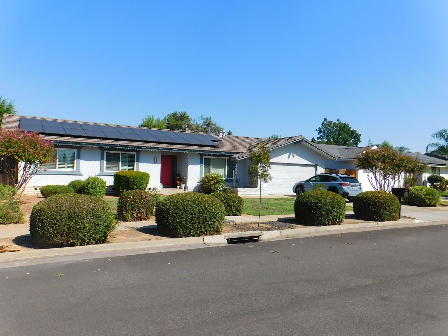 Property Photo:  744 W Palo Altp Avenue NW  CA 93704 