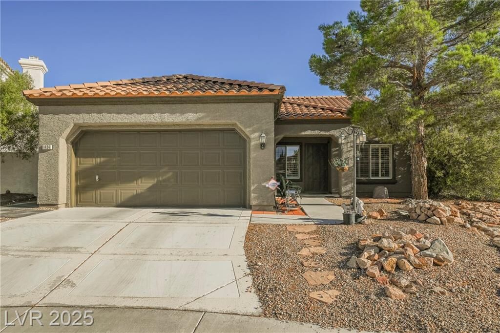 Property Photo: 1424 Country Hollow Drive NV 89117