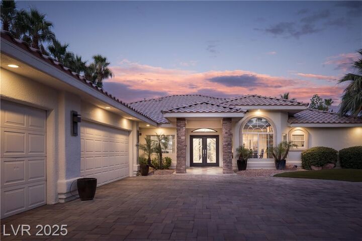 Property Photo: 2596 Sun Reef Road NV 89128