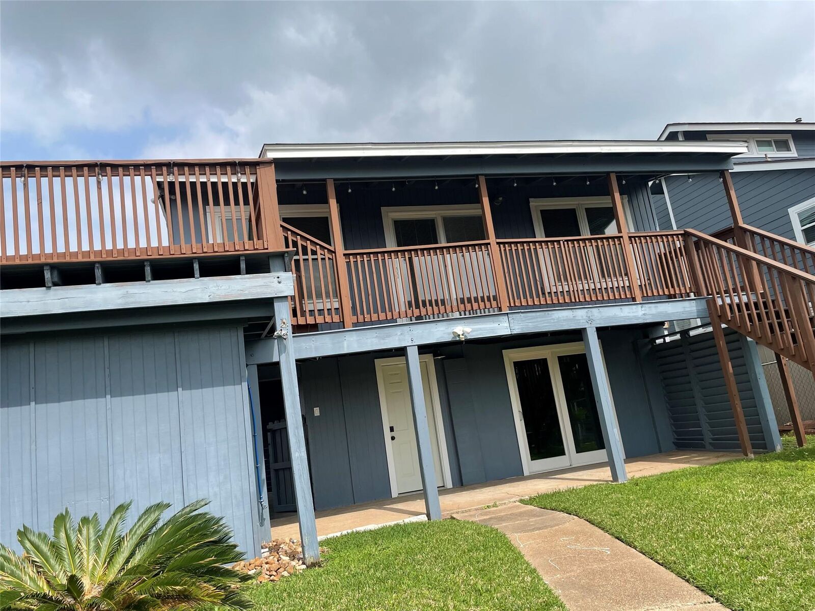 Property Photo:  370 Ling Street  TX 77563 