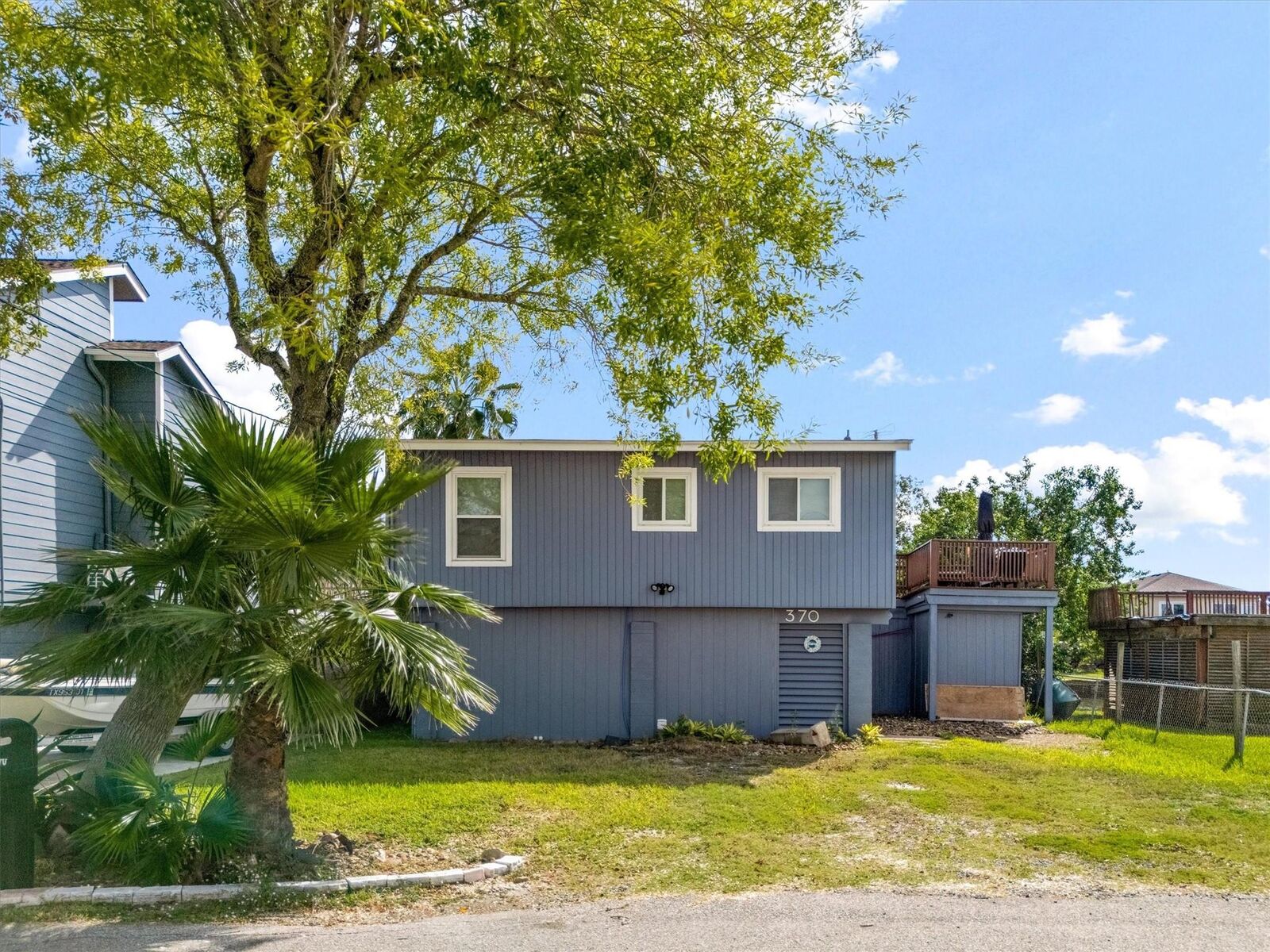 Property Photo: 370 Ling Street TX 77563