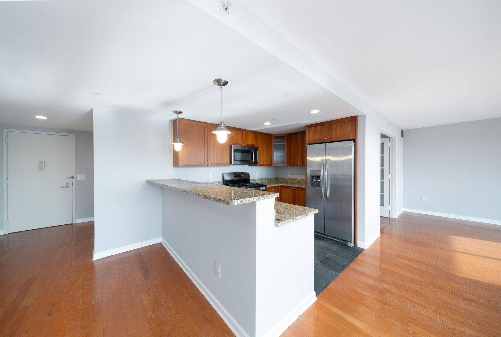 Property Photo:  700 Grove St 10H  NJ 07310 
