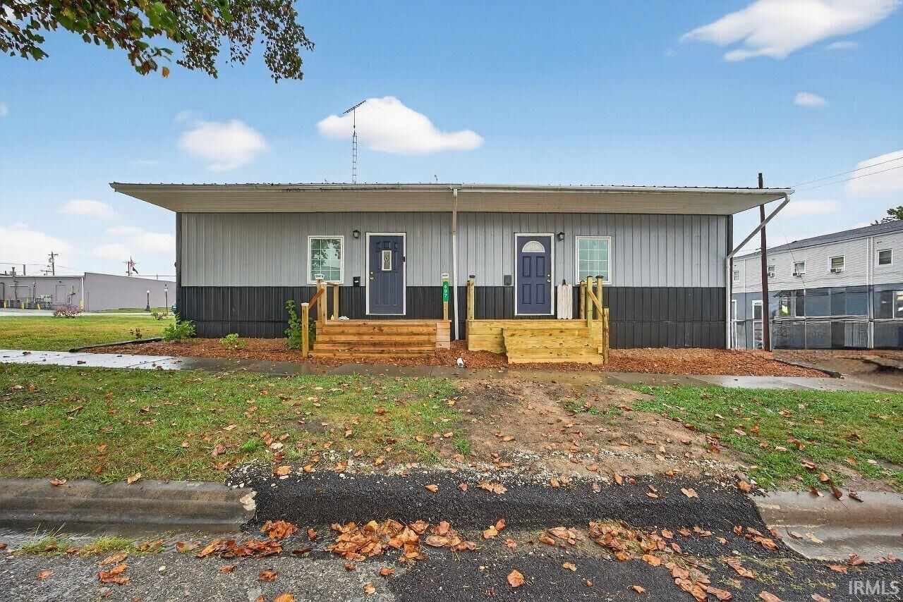 Property Photo:  607 W Warren St - Unit B  IN 47446