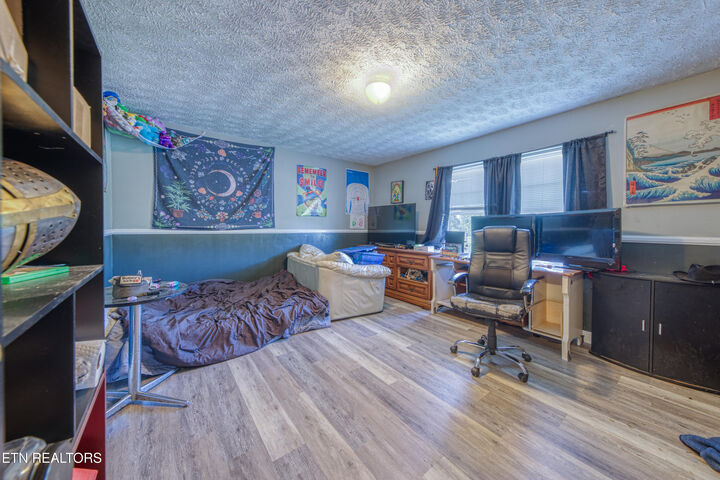 Property Photo: 2215 Island Blvd TN 37876