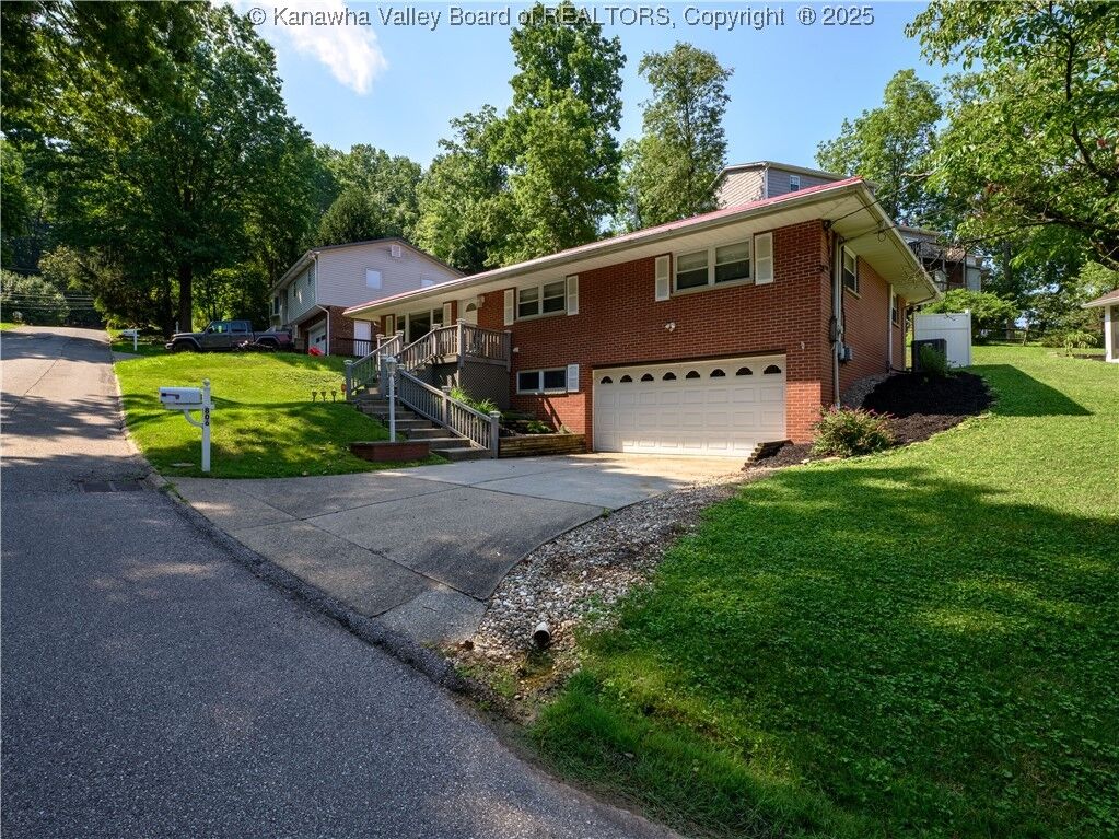Property Photo:  806 Whispering Way  WV 25303 