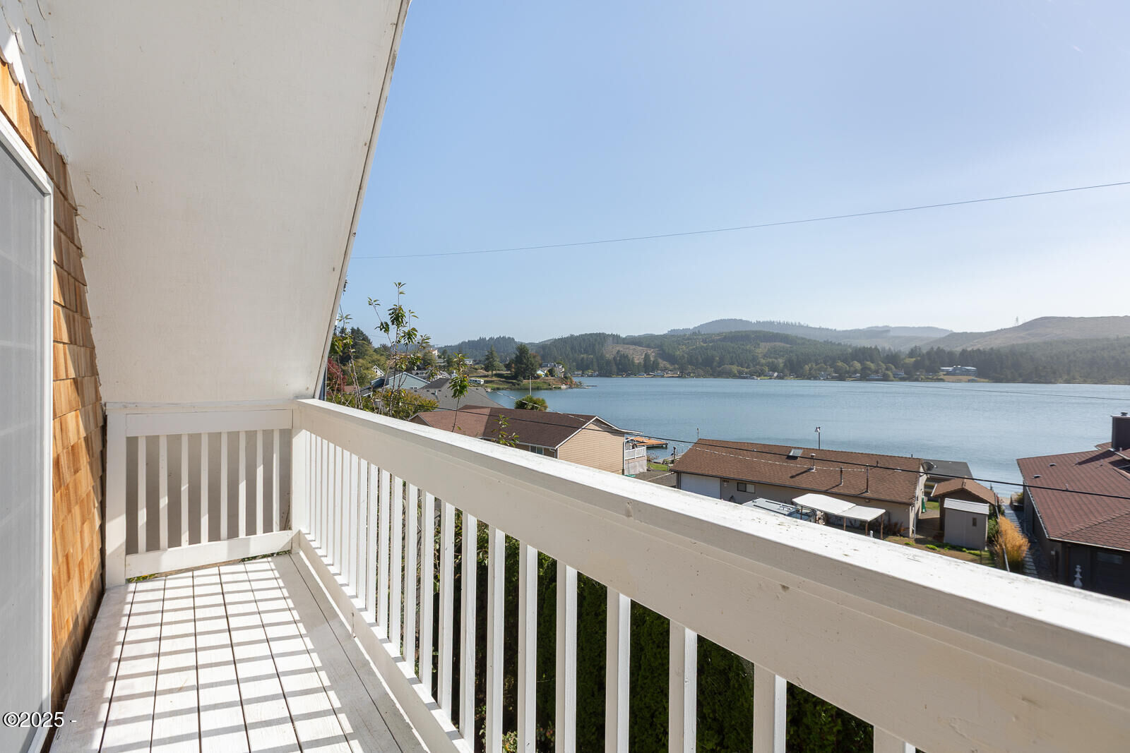 Property Photo:  1017 NE Lake Dr  OR 97367 