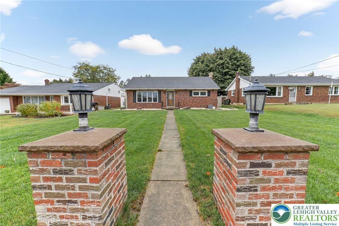 Property Photo:  4332 Route 309  PA 18078 