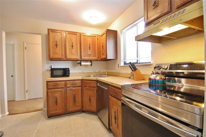 Property Photo: 5 Heritage Drive D NY 10926