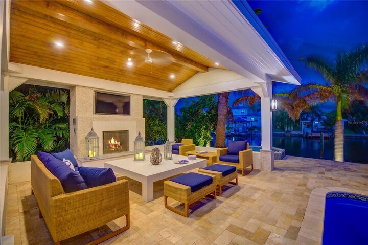 Property Photo:  807 Snug Island  FL 33767 