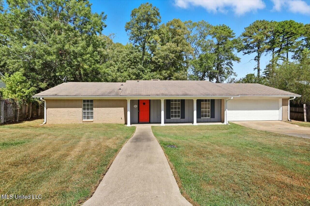 Property Photo:  23 Fox Glen Circle  MS 39042 