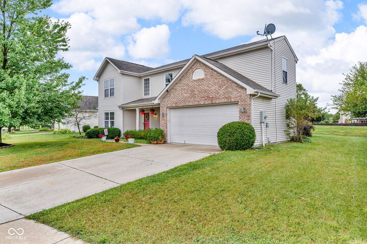 Property Photo:  2916 Lodgepole Drive  IN 46184 