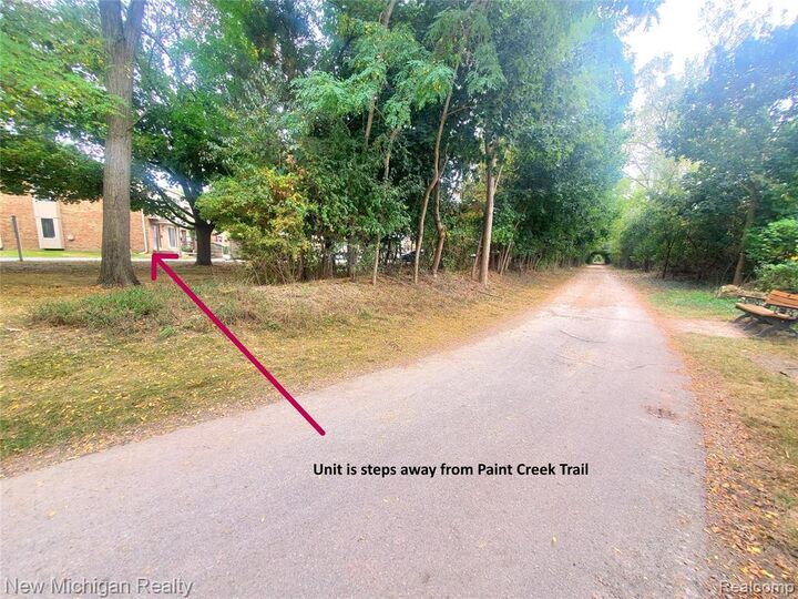 Property Photo:  673 Oakbrook  MI 48307 1133 