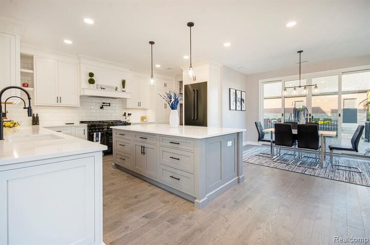 Property Photo:  1223 N Main Street  MI 48307 1119