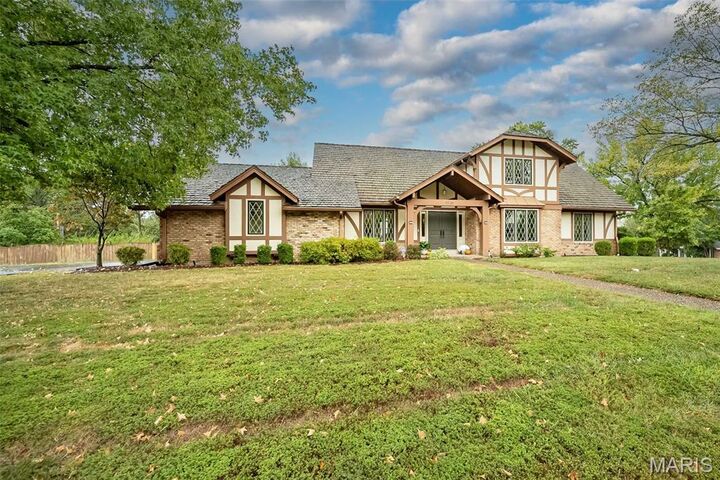 Property Photo: 1710 Lynkirk Lane MO 63122