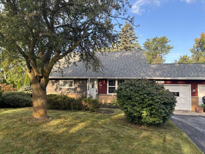 8707 N 52nd St  Brown Deer WI 53223 photo
